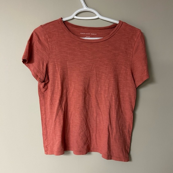 American Eagle Classic Salmon Pink T Shirt - Picture 1 of 3